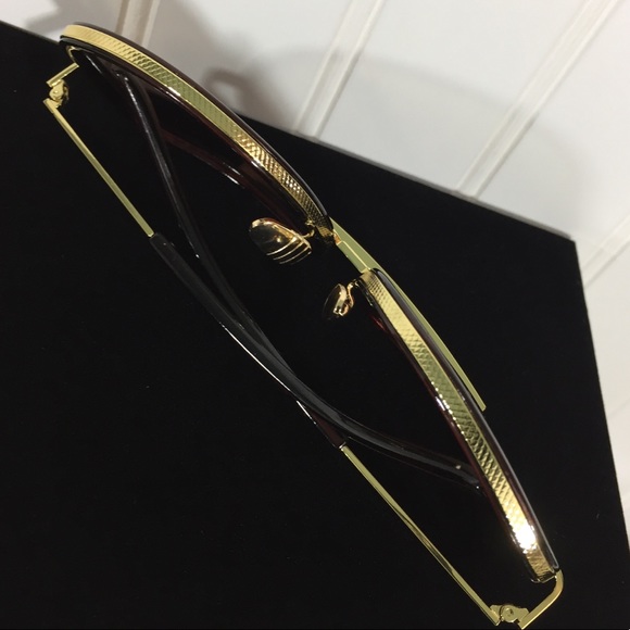 Billionaire Singlasses - Picture 5 of 6